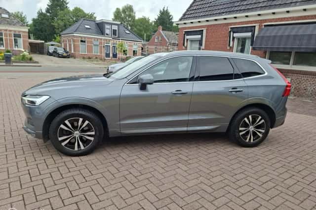 Volvo XC60 (2020) thumbnail 6