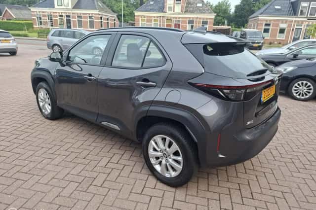 Toyota Yaris Cross (2024) thumbnail 5