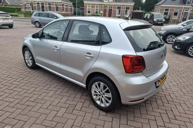Volkswagen Polo (2017) thumbnail 5