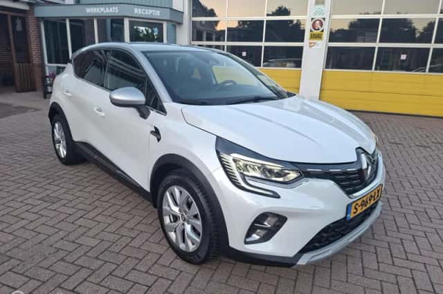 Renault Captur (2023) thumbnail 1