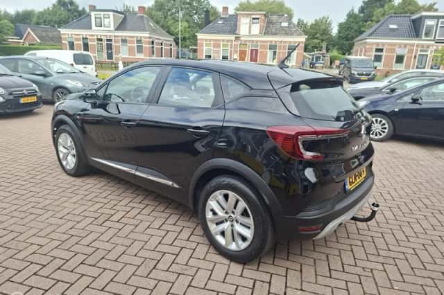 Renault Captur (2021) thumbnail 5