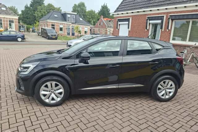 Renault Captur (2021) thumbnail 6