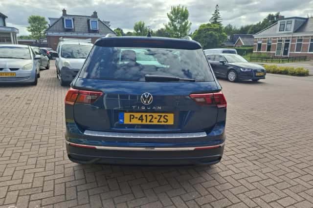 Volkswagen Tiguan (2022) thumbnail 4