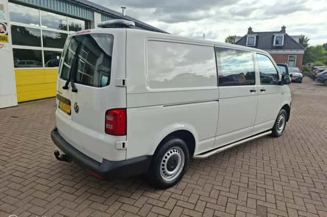 Volkswagen Transporter (2020) thumbnail 3
