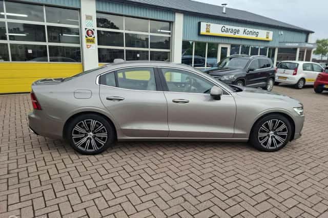 Volvo S60 (2021) thumbnail 2