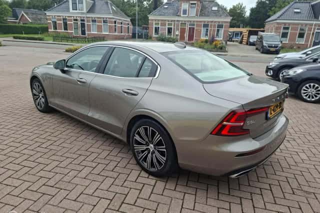 Volvo S60 (2021) thumbnail 5