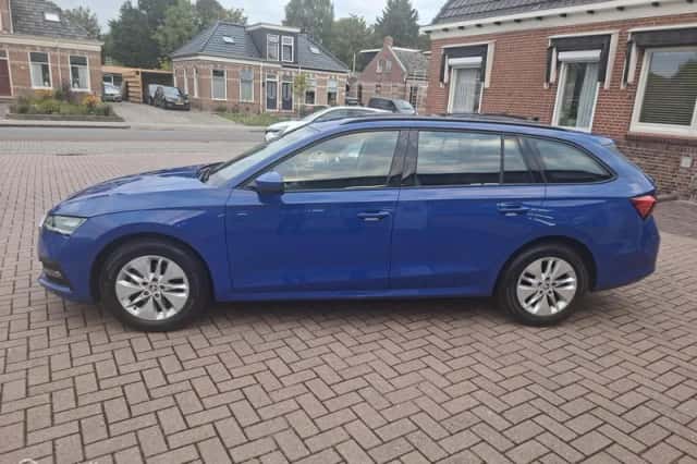 Škoda Octavia (2022) thumbnail 6
