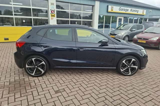 SEAT Ibiza (2022) thumbnail 2