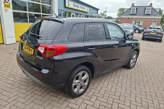 Suzuki Vitara (2019) thumbnail 3