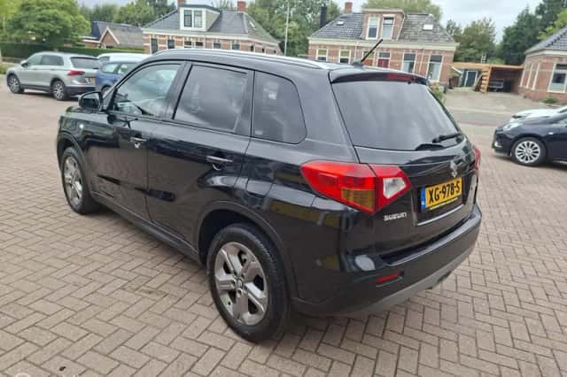 Suzuki Vitara (2019) thumbnail 5