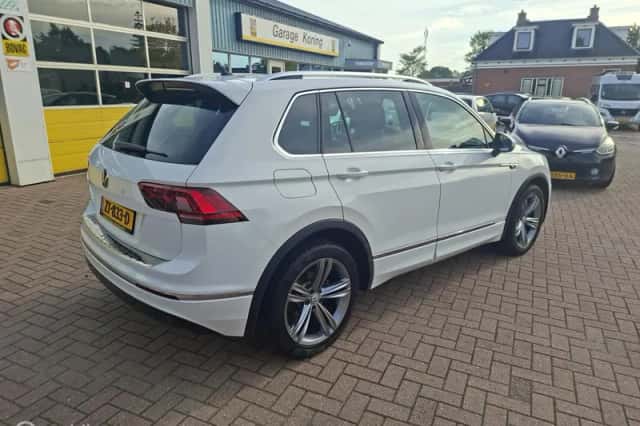 Volkswagen Tiguan (2019) thumbnail 3