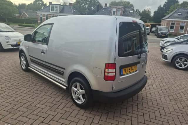 Volkswagen Caddy (2014) thumbnail 5