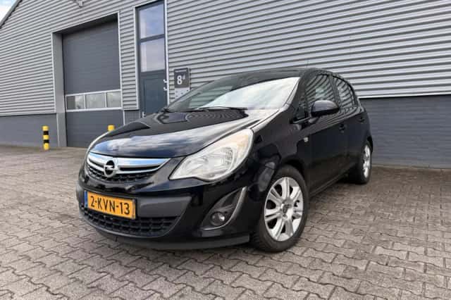 Opel Corsa (2011) thumbnail 1