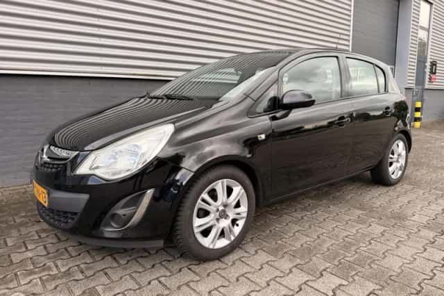 Opel Corsa (2011) thumbnail 5