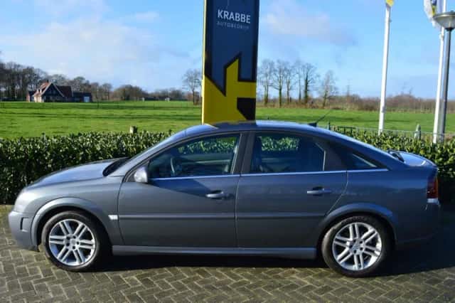 Opel Vectra (2002) thumbnail 2