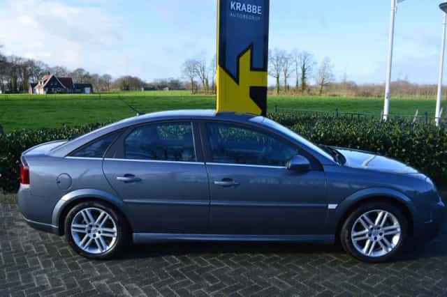 Opel Vectra (2002) thumbnail 5