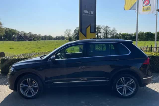Volkswagen Tiguan (2017) thumbnail 2