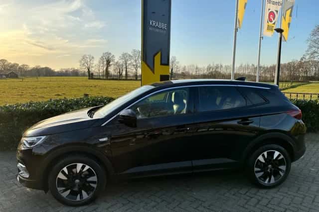 Opel Grandland (2019) thumbnail 2