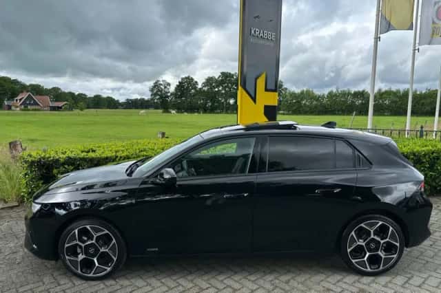 Opel Astra (2022) thumbnail 2