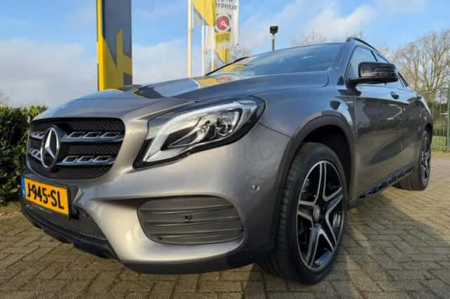 Mercedes-Benz GLA-Klasse (2017) thumbnail 4
