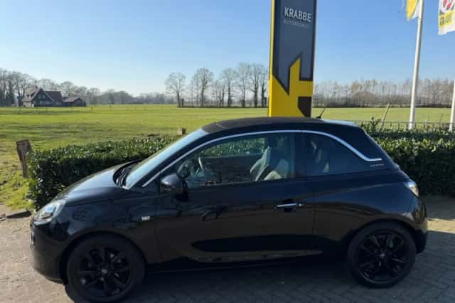 Opel Adam (2018) thumbnail 2