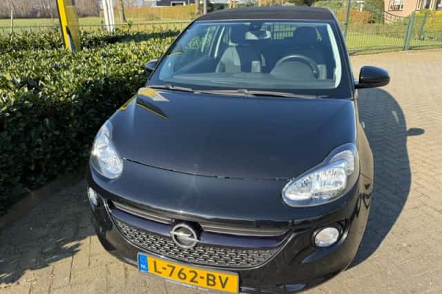 Opel Adam (2018) thumbnail 3
