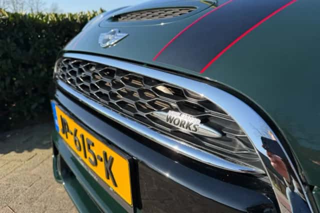 MINI Cabrio (2016) thumbnail 5