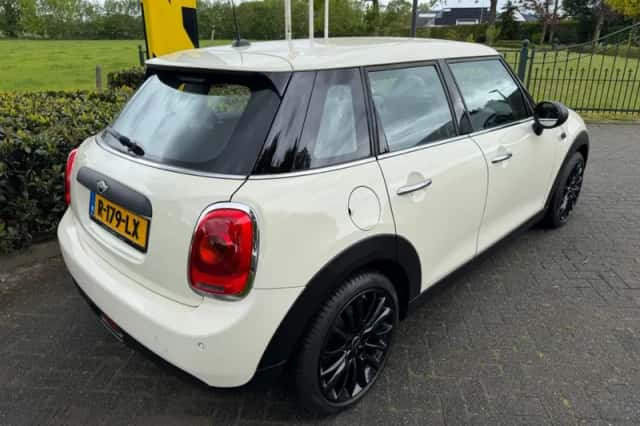 MINI One (2016) thumbnail 5