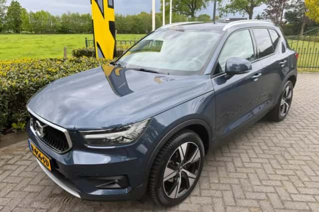 Volvo XC40 (2021) thumbnail 1