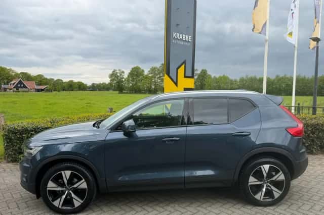 Volvo XC40 (2021) thumbnail 2