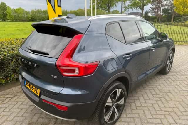Volvo XC40 (2021) thumbnail 6