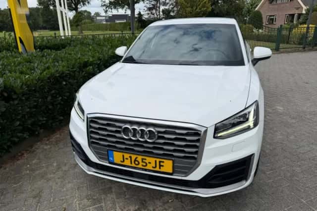 Audi Q2 (2020) thumbnail 3
