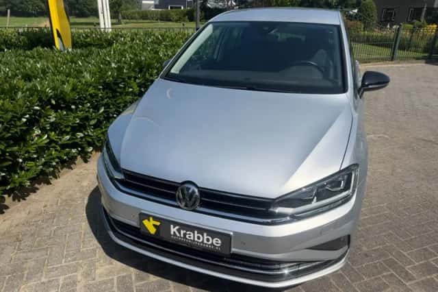 Volkswagen Golf Sportsvan (2020) thumbnail 3