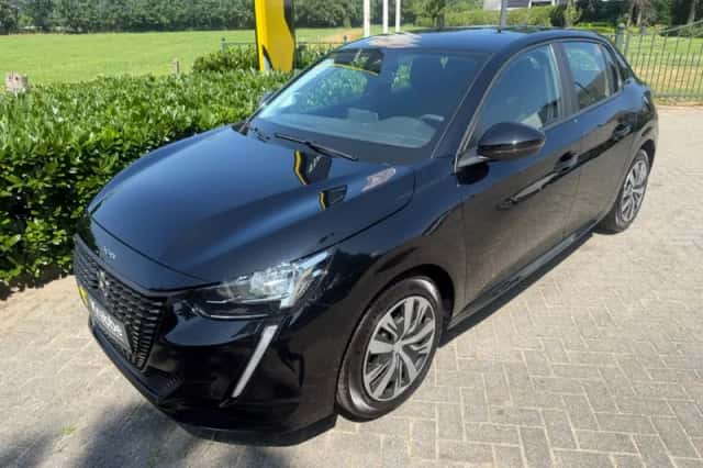 Peugeot 208 (2023) thumbnail 1