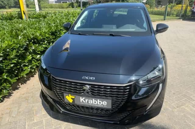 Peugeot 208 (2023) thumbnail 3