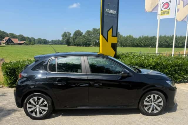 Peugeot 208 (2023) thumbnail 6
