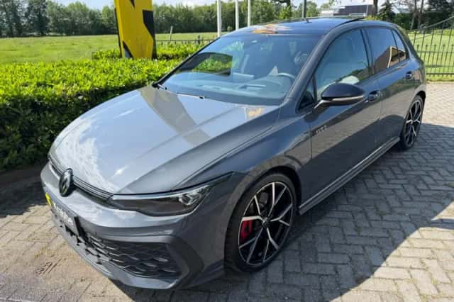 Volkswagen Golf (2024) thumbnail 1