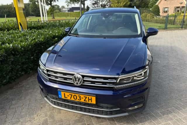 Volkswagen Tiguan (2017) thumbnail 3