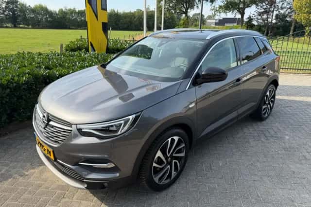 Opel Grandland (2019) thumbnail 1