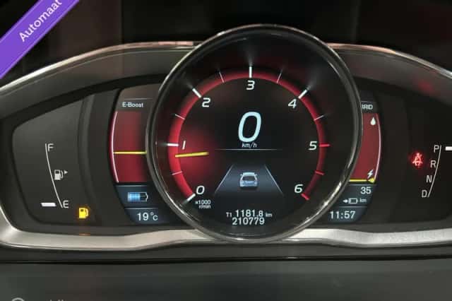 Volvo V60 (2013) thumbnail 5