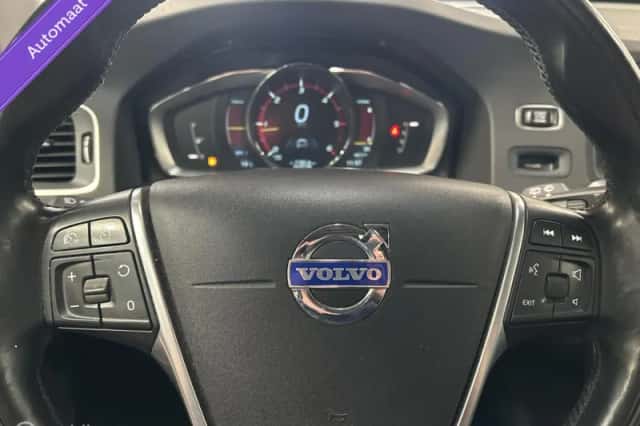 Volvo V60 (2013) thumbnail 6