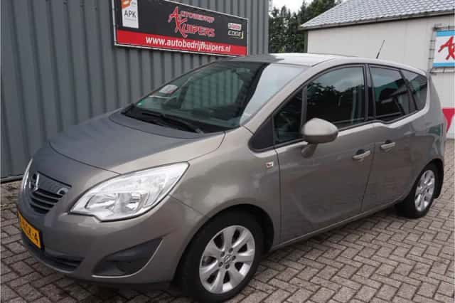 Opel Meriva (2010) thumbnail 2