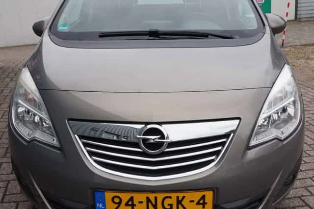 Opel Meriva (2010) thumbnail 5
