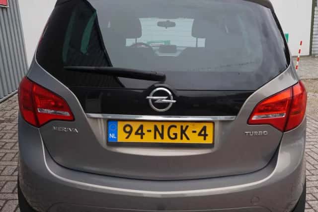 Opel Meriva (2010) thumbnail 6