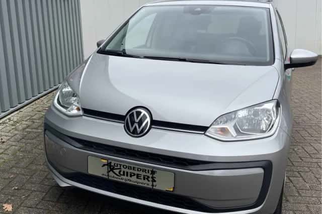 Volkswagen Up! (2021) thumbnail 6