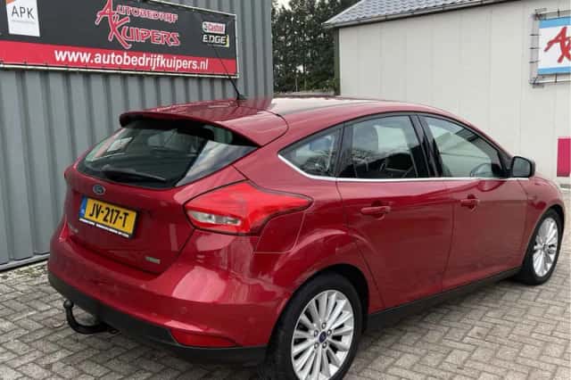 Ford Focus (2016) thumbnail 4