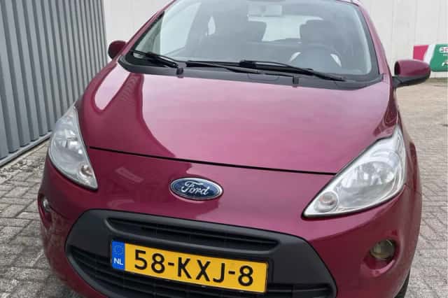 Ford Ka (2010) thumbnail 5