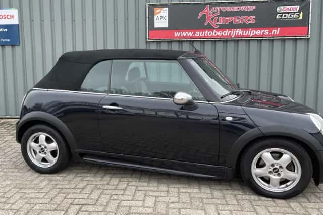 MINI Cooper (2007) thumbnail 3