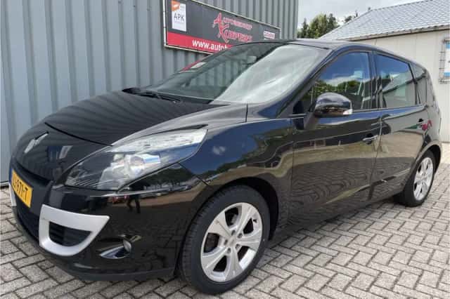 Renault Scénic (2009) thumbnail 2