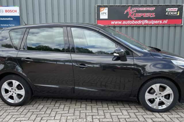 Renault Scénic (2009) thumbnail 3